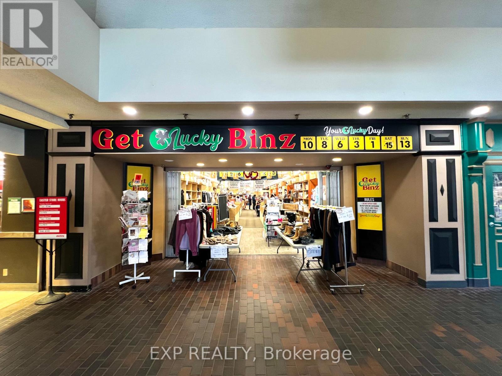 2 - 301 Oxford Street W, London North (North N), Ontario  N6H 1S9 - Photo 4 - X12418095