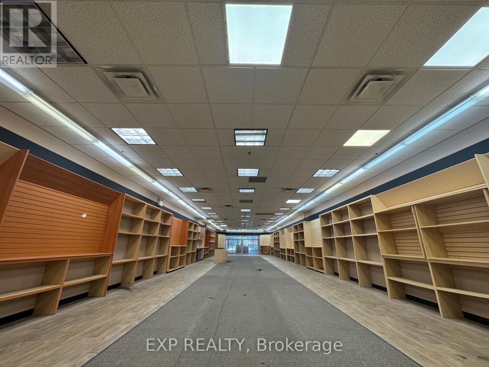 2 - 301 Oxford Street W, London North (North N), Ontario  N6H 1S9 - Photo 6 - X12418095