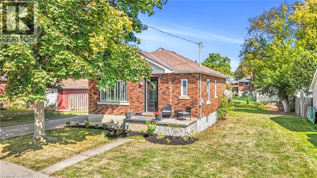 12 Patricia Street, Brantford, Ontario  N3T 1W5 - Photo 1 - 40770406