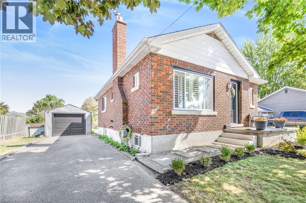 12 Patricia Street, Brantford, Ontario  N3T 1W5 - Photo 2 - 40770406