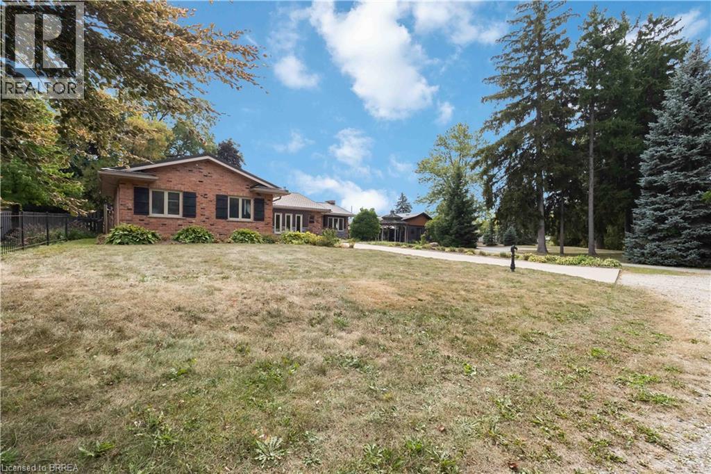 232 Paris Road E, Brantford, Ontario  N3R 1J4 - Photo 13 - 40763325