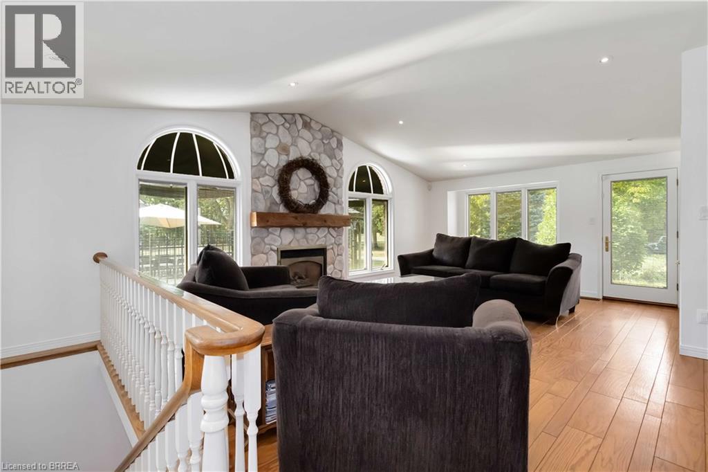 232 Paris Road E, Brantford, Ontario  N3R 1J4 - Photo 23 - 40763325