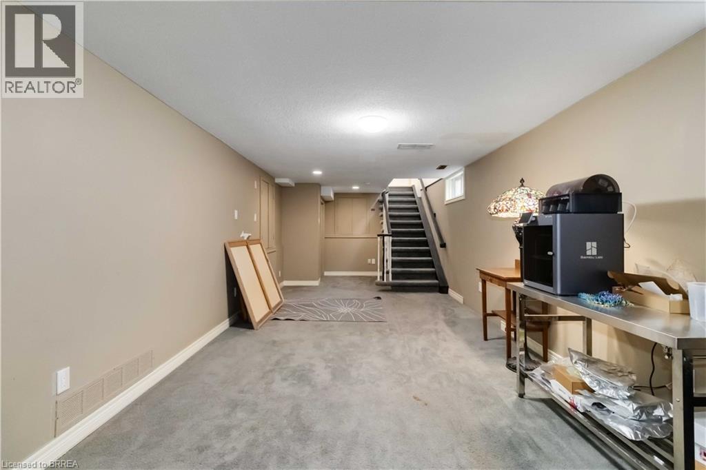232 Paris Road E, Brantford, Ontario  N3R 1J4 - Photo 36 - 40763325