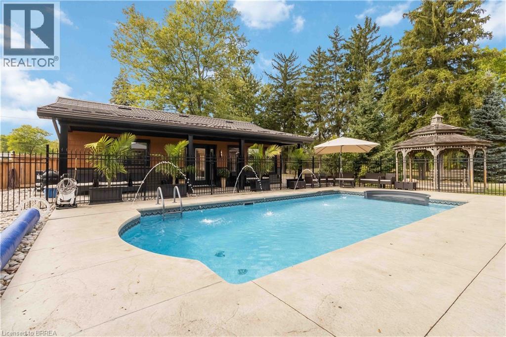 232 Paris Road E, Brantford, Ontario  N3R 1J4 - Photo 5 - 40763325
