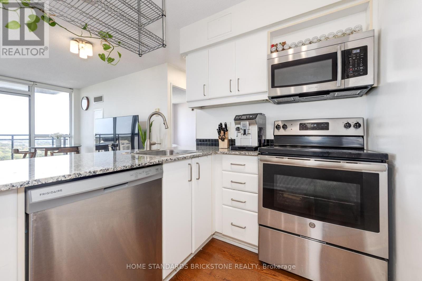 2712 - 33 Sheppard Avenue E, Toronto, Ontario  M2N 7K1 - Photo 5 - C12418069