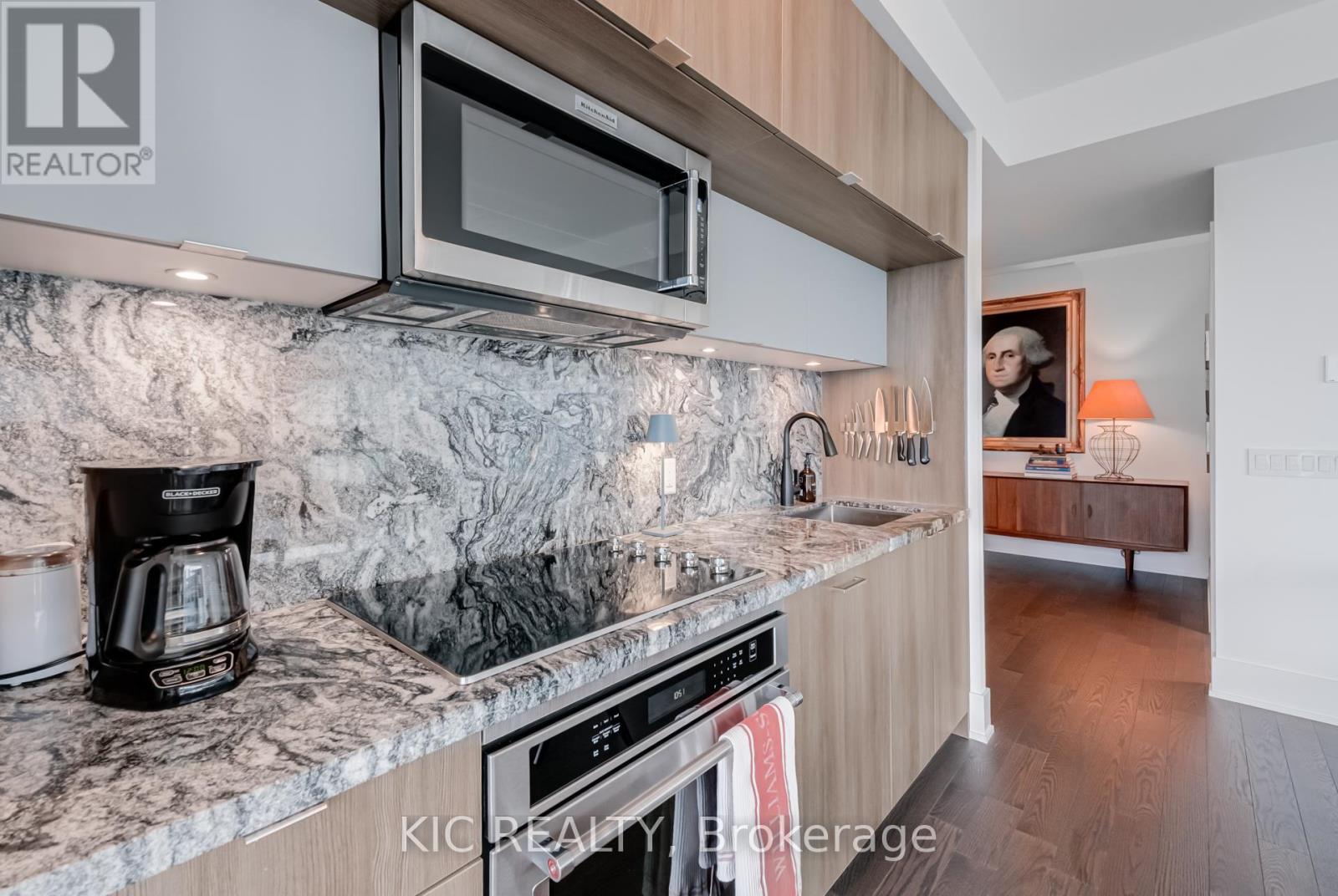 3923 - 585 Bloor Street E, Toronto (North St. James Town), Ontario  M4W 0B3 - Photo 10 - C12418101
