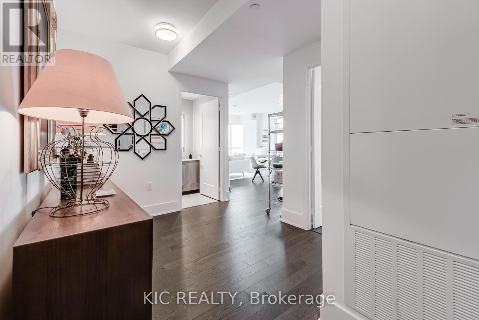 3923 - 585 Bloor Street E, Toronto (North St. James Town), Ontario  M4W 0B3 - Photo 3 - C12418101