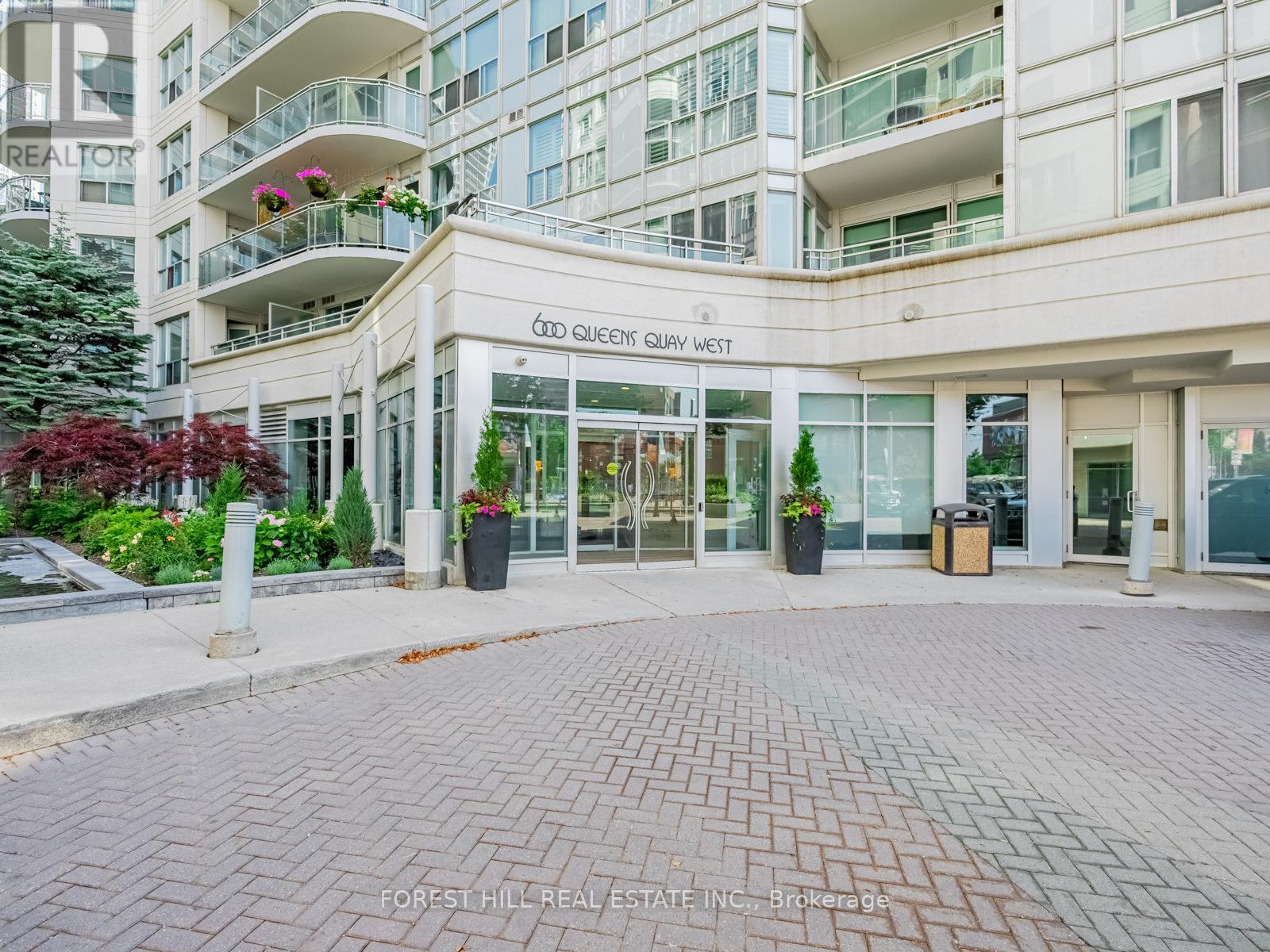 606 - 600 Queens Quay W, Toronto, Ontario  M5V 3M3 - Photo 2 - C12418108