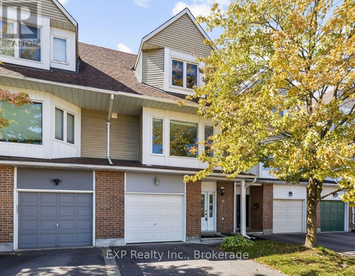 21 Durbin Court, Ottawa, Ontario  K2L 3T7 - Photo 2 - X12416664