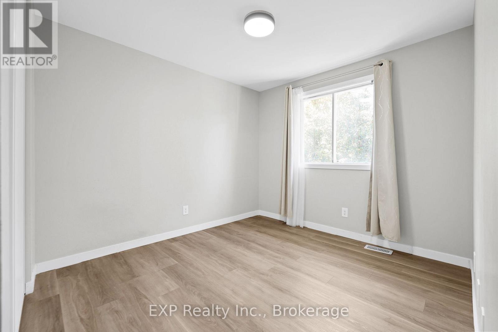 21 Durbin Court, Ottawa, Ontario  K2L 3T7 - Photo 26 - X12416664