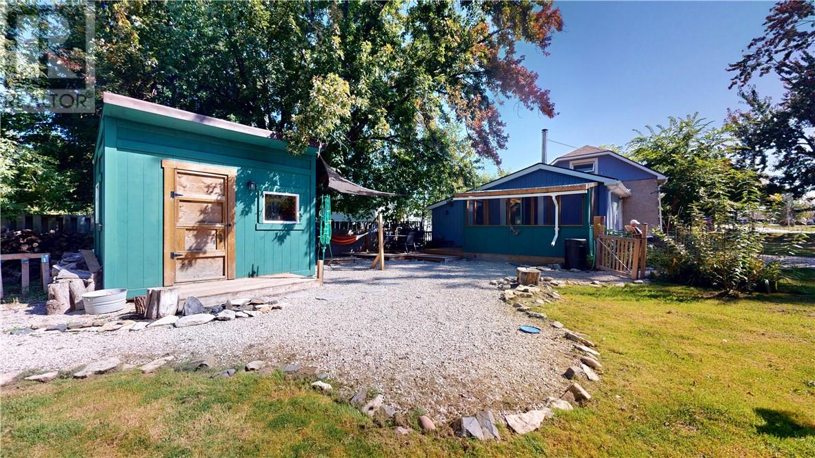2 Wilson Street W., Little Current, Ontario  P0P 1K0 - Photo 18 - 2124718