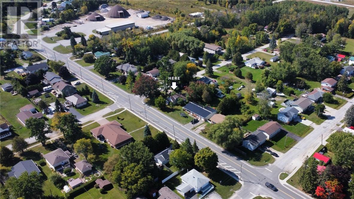 2 Wilson Street W., Little Current, Ontario  P0P 1K0 - Photo 2 - 2124718