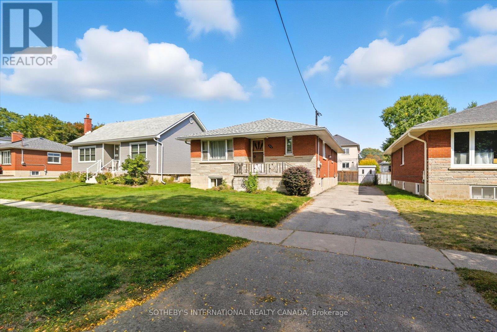 179 Cromwell Avenue, Oshawa, Ontario  L1J 4T7 - Photo 2 - E12418097