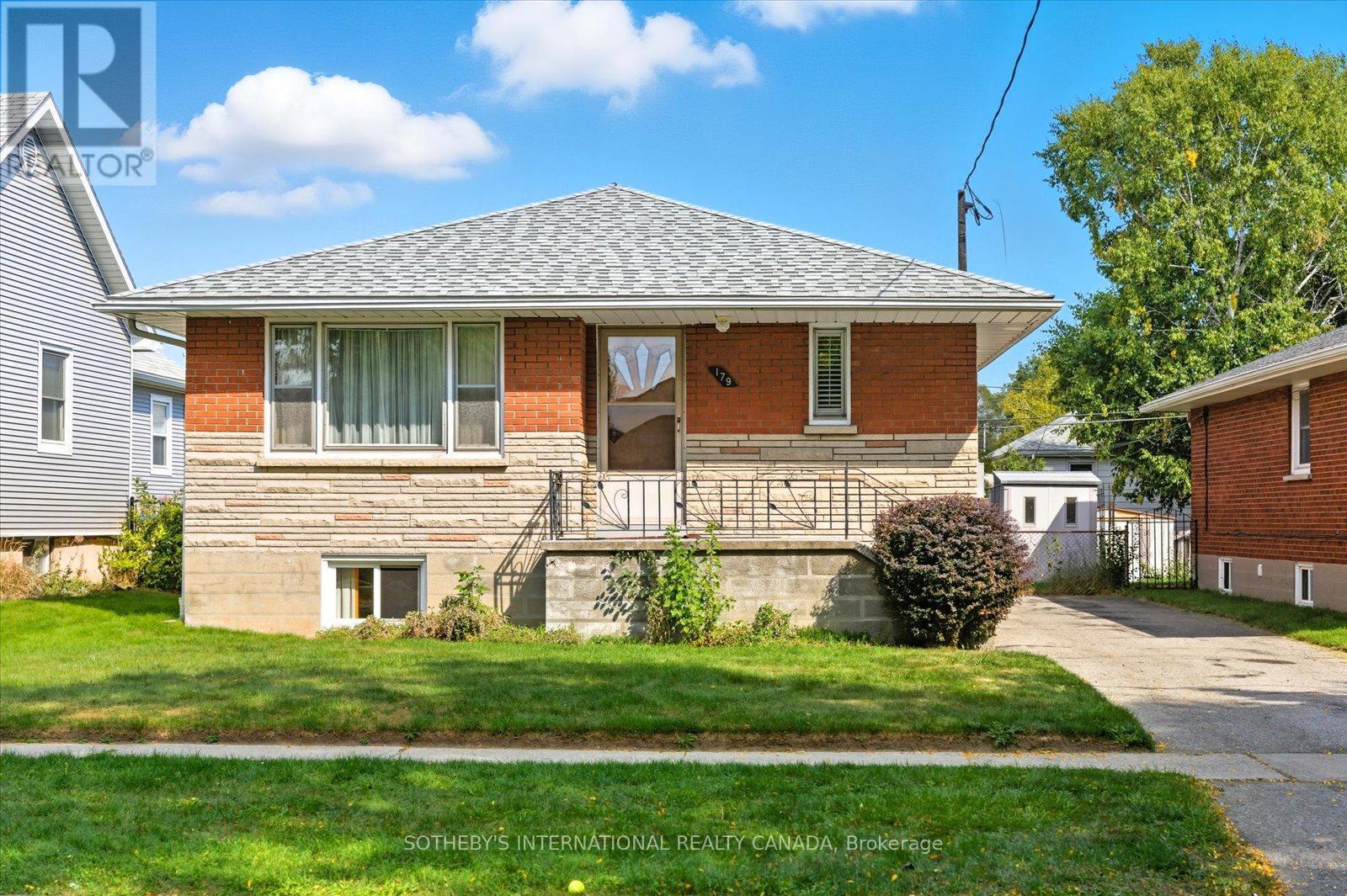 179 Cromwell Avenue, Oshawa, Ontario  L1J 4T7 - Photo 4 - E12418097