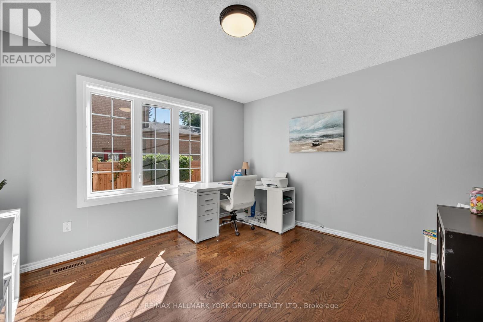 654 Lyman Boulevard, Newmarket, Ontario  L3X 1V9 - Photo 18 - N12418081