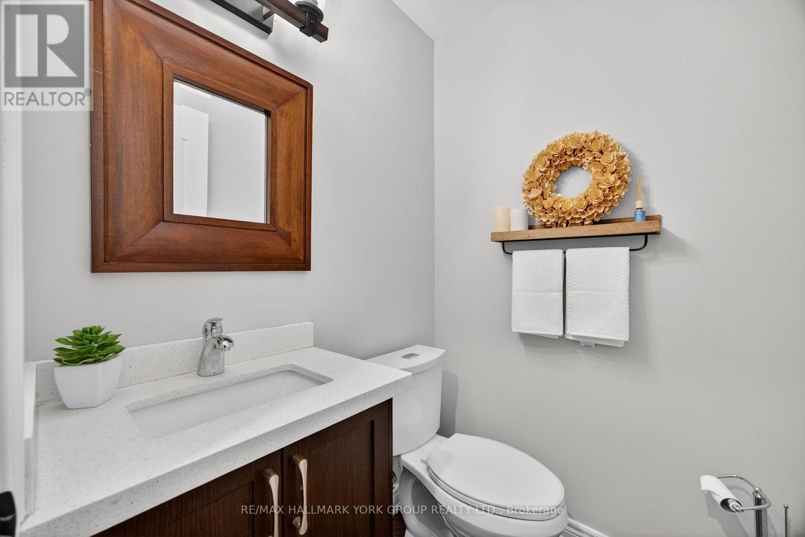 654 Lyman Boulevard, Newmarket, Ontario  L3X 1V9 - Photo 19 - N12418081