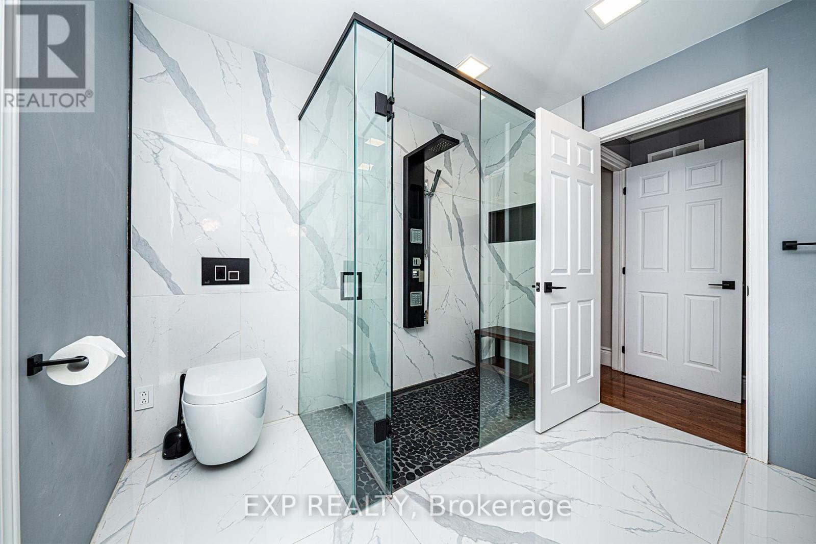 7 Valley Trail, East Gwillimbury, Ontario  L3Y 4V8 - Photo 26 - N12418094