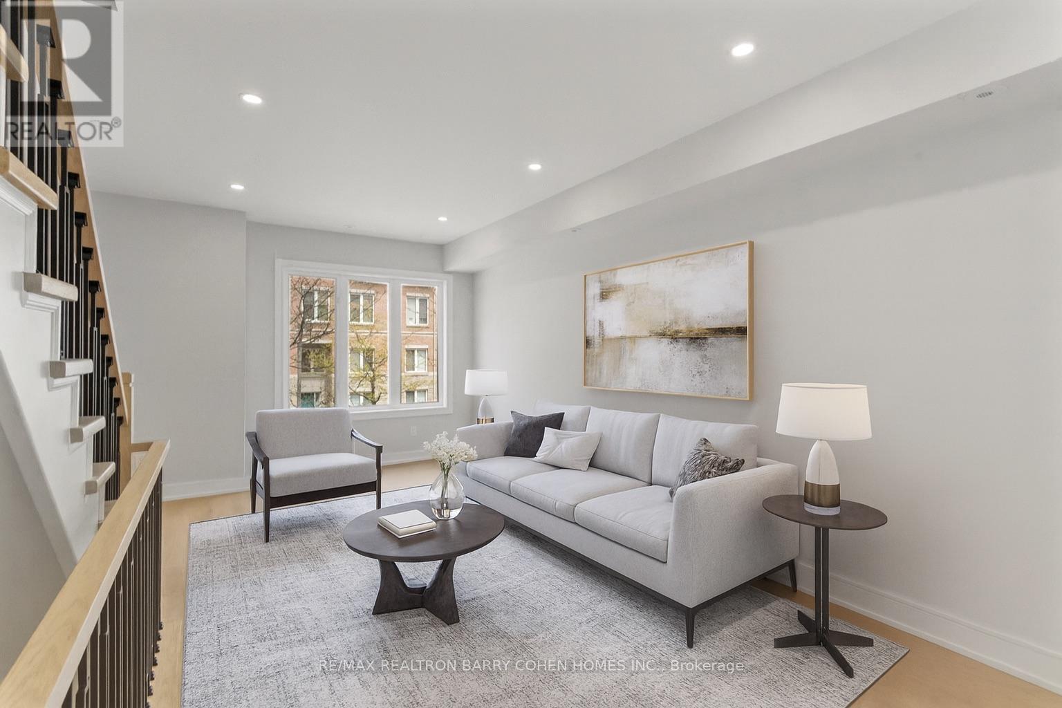 21 - 21 Galleria Parkway, Markham (Commerce Valley), Ontario  L3T 0A4 - Photo 3 - N12418105