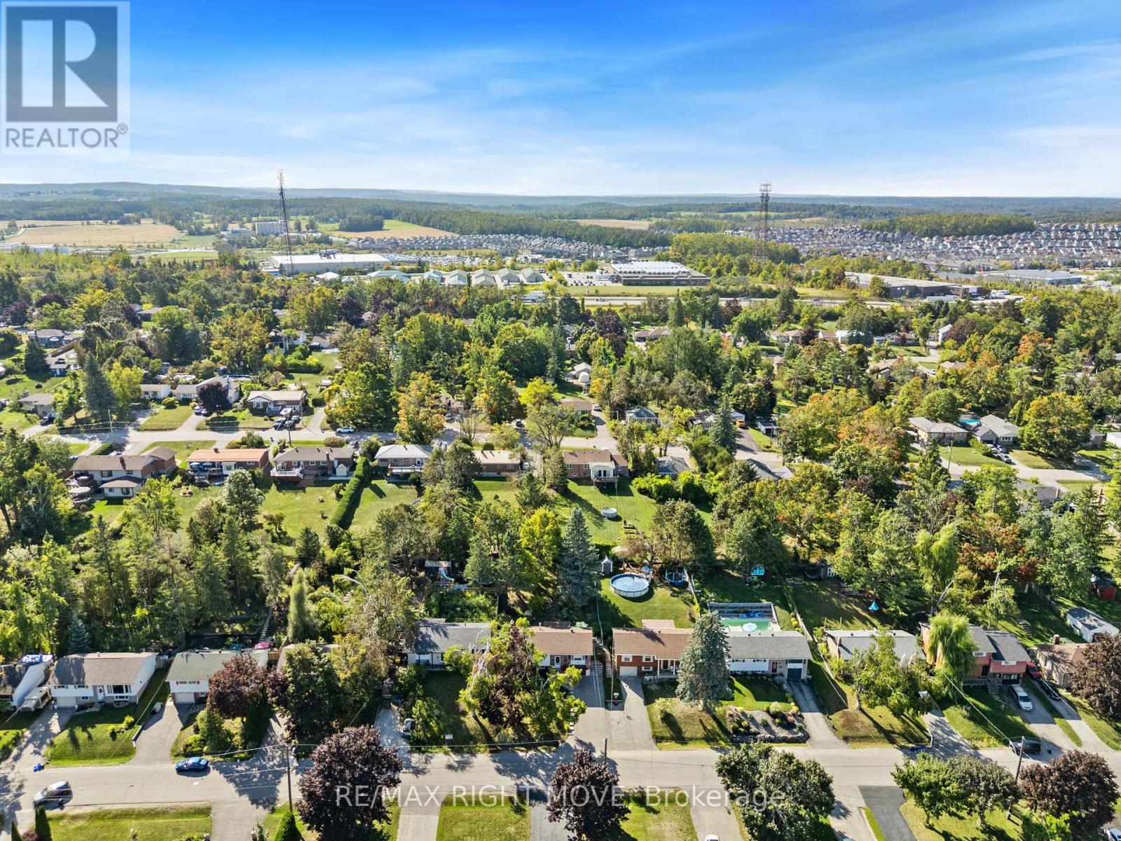 68 Quinn Avenue, Orillia, Ontario  L3V 3H5 - Photo 31 - S12418077