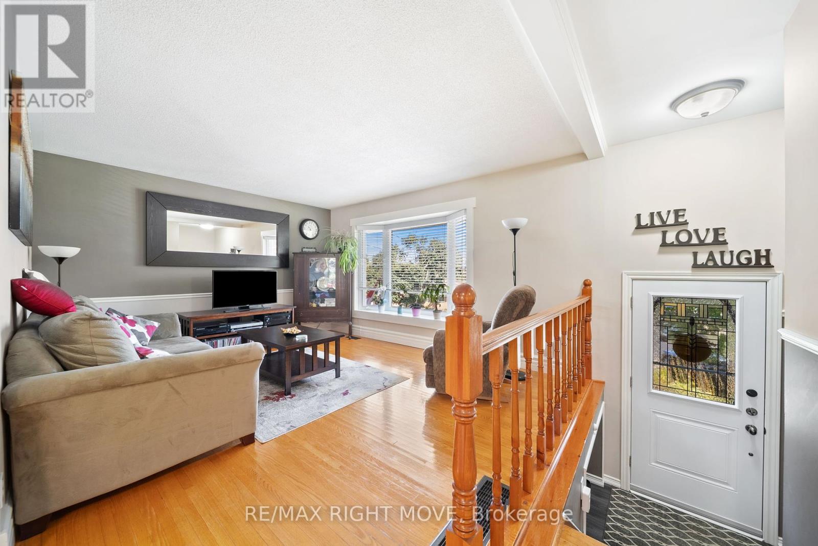 68 Quinn Avenue, Orillia, Ontario  L3V 3H5 - Photo 5 - S12418077