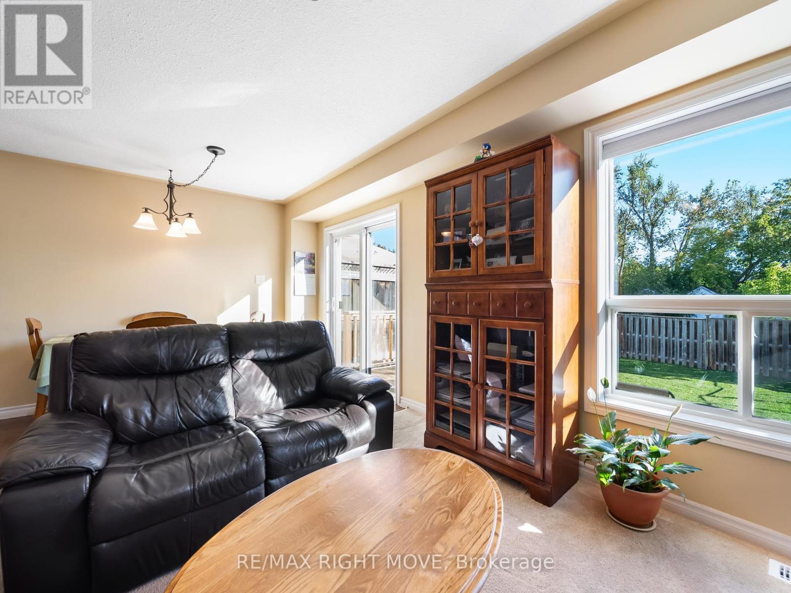 20 Michelle Drive, Orillia, Ontario L3V 0B4 - Photo 13 - S12418107