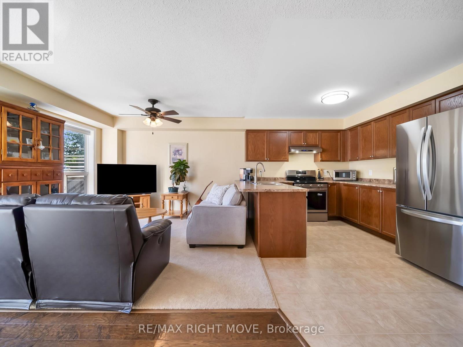 20 Michelle Drive, Orillia, Ontario L3V 0B4 - Photo 14 - S12418107