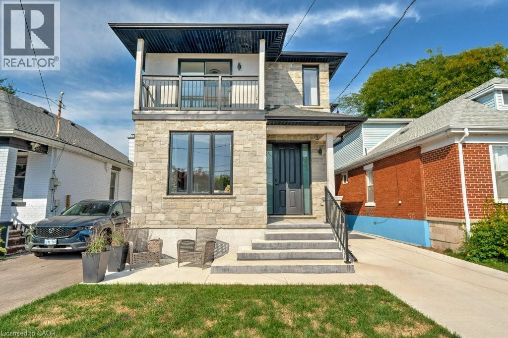 38 East 16th Street, Hamilton, Ontario  L9A 4H9 - Photo 1 - 40771785