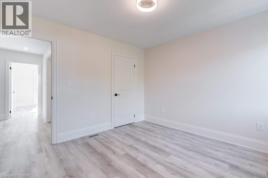 38 East 16th Street, Hamilton, Ontario  L9A 4H9 - Photo 14 - 40771785