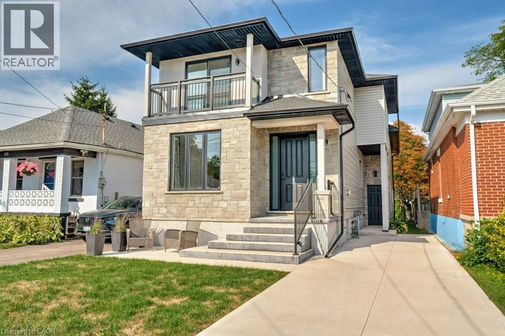 38 East 16th Street, Hamilton, Ontario  L9A 4H9 - Photo 2 - 40771785