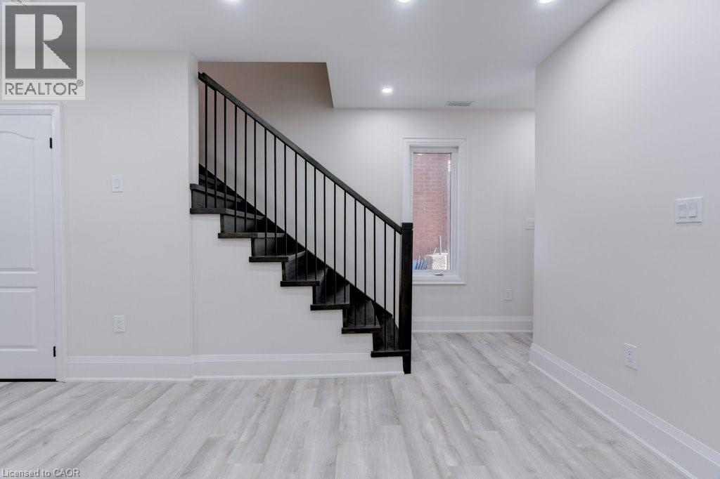 38 East 16th Street, Hamilton, Ontario  L9A 4H9 - Photo 26 - 40771785