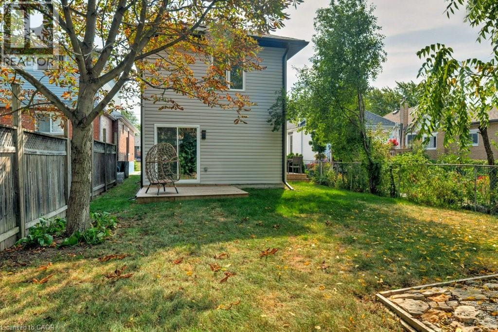 38 East 16th Street, Hamilton, Ontario  L9A 4H9 - Photo 33 - 40771785