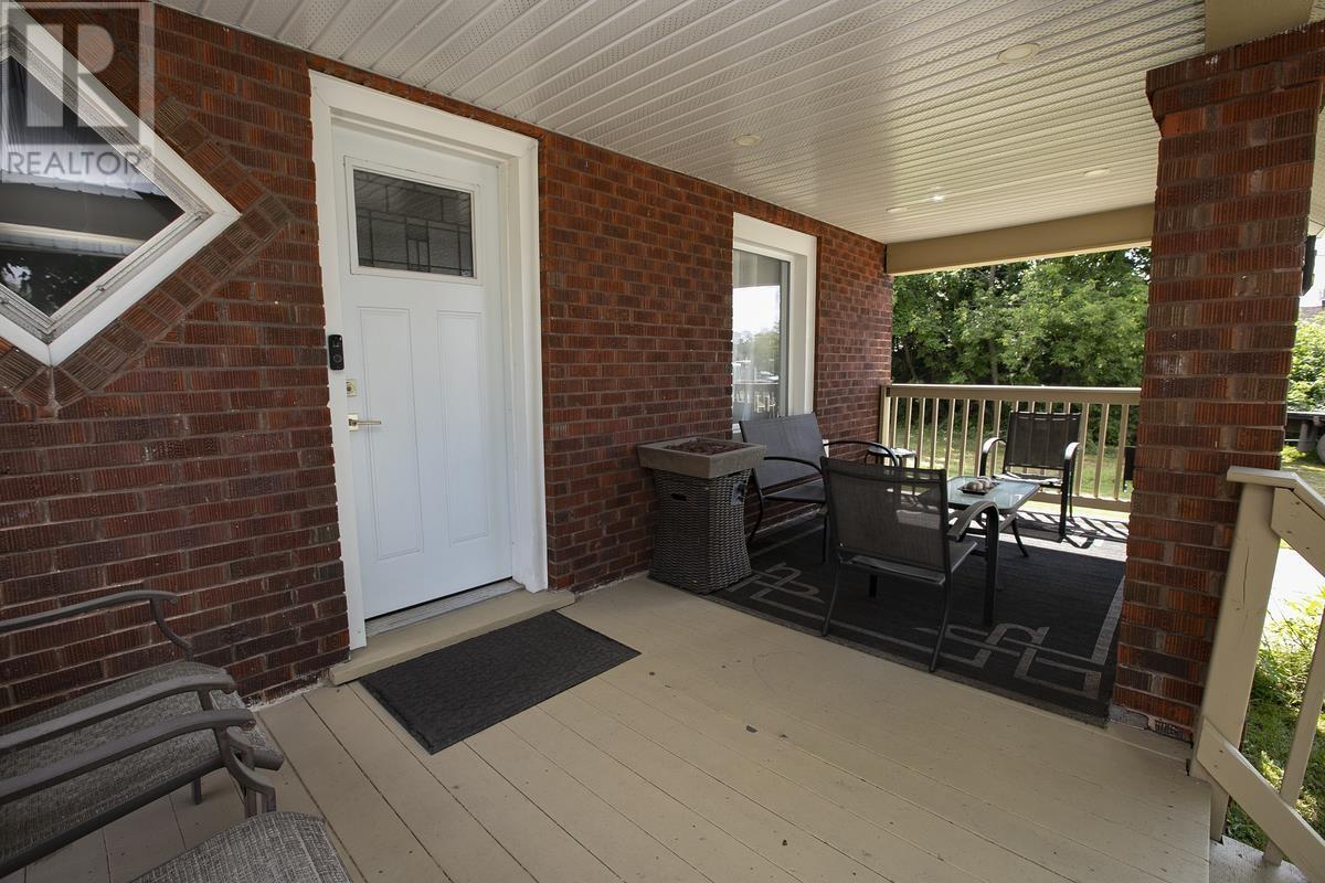 394 Charles St, Sault Ste. Marie, Ontario  P6C 3L3 - Photo 5 - SM252285