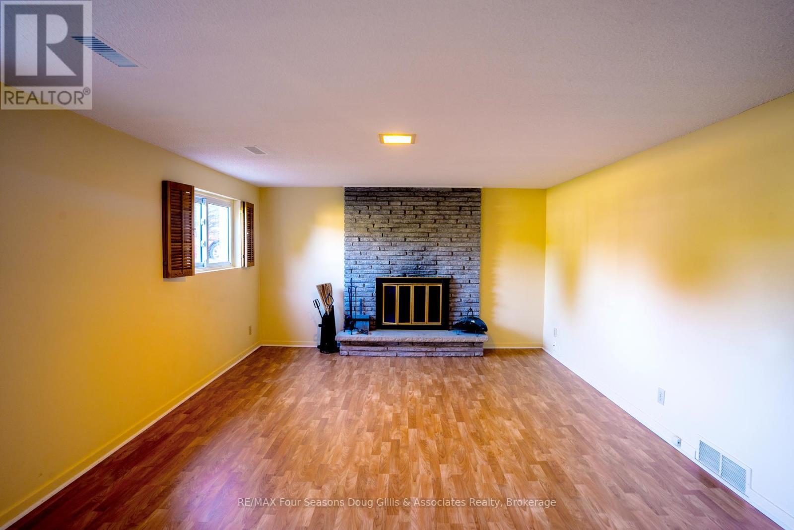 10 Lockhart Road, Collingwood, Ontario  L9Y 4B5 - Photo 15 - S12418116