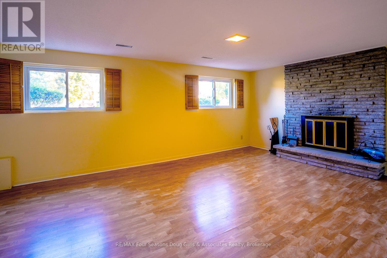 10 Lockhart Road, Collingwood, Ontario  L9Y 4B5 - Photo 16 - S12418116