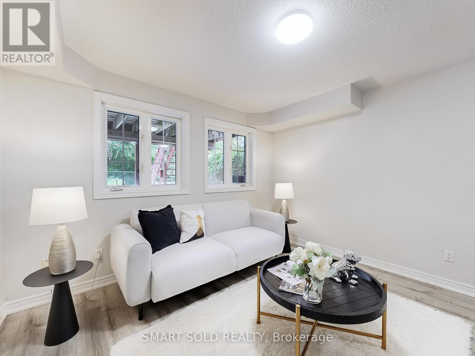 30 Crispin Court, Markham (Buttonville), Ontario  L3R 4G6 - Photo 20 - N12417912