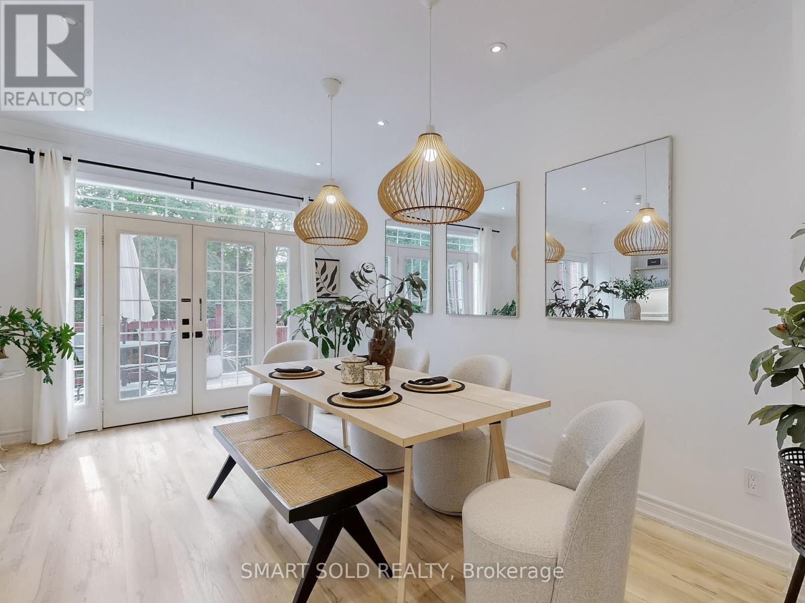 30 Crispin Court, Markham (Buttonville), Ontario  L3R 4G6 - Photo 8 - N12417912