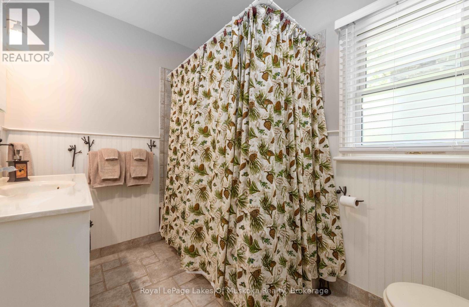 9 Mountview Avenue, Huntsville, Ontario  P1H 1G8 - Photo 21 - X12418149