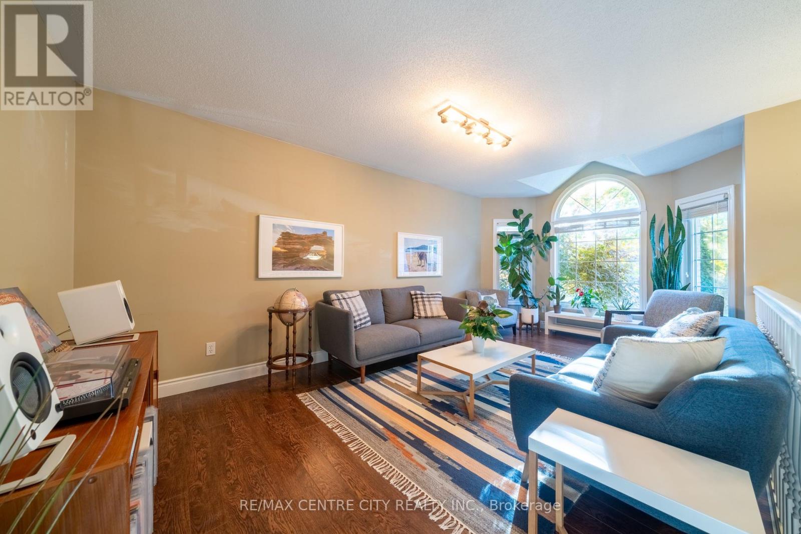 495 Riverview Drive, Strathroy-Caradoc, Ontario  N7G 4B3 - Photo 17 - X12418141