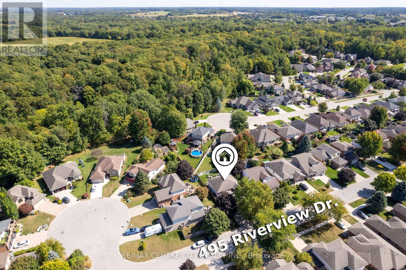 495 Riverview Drive, Strathroy-Caradoc, Ontario  N7G 4B3 - Photo 3 - X12418141