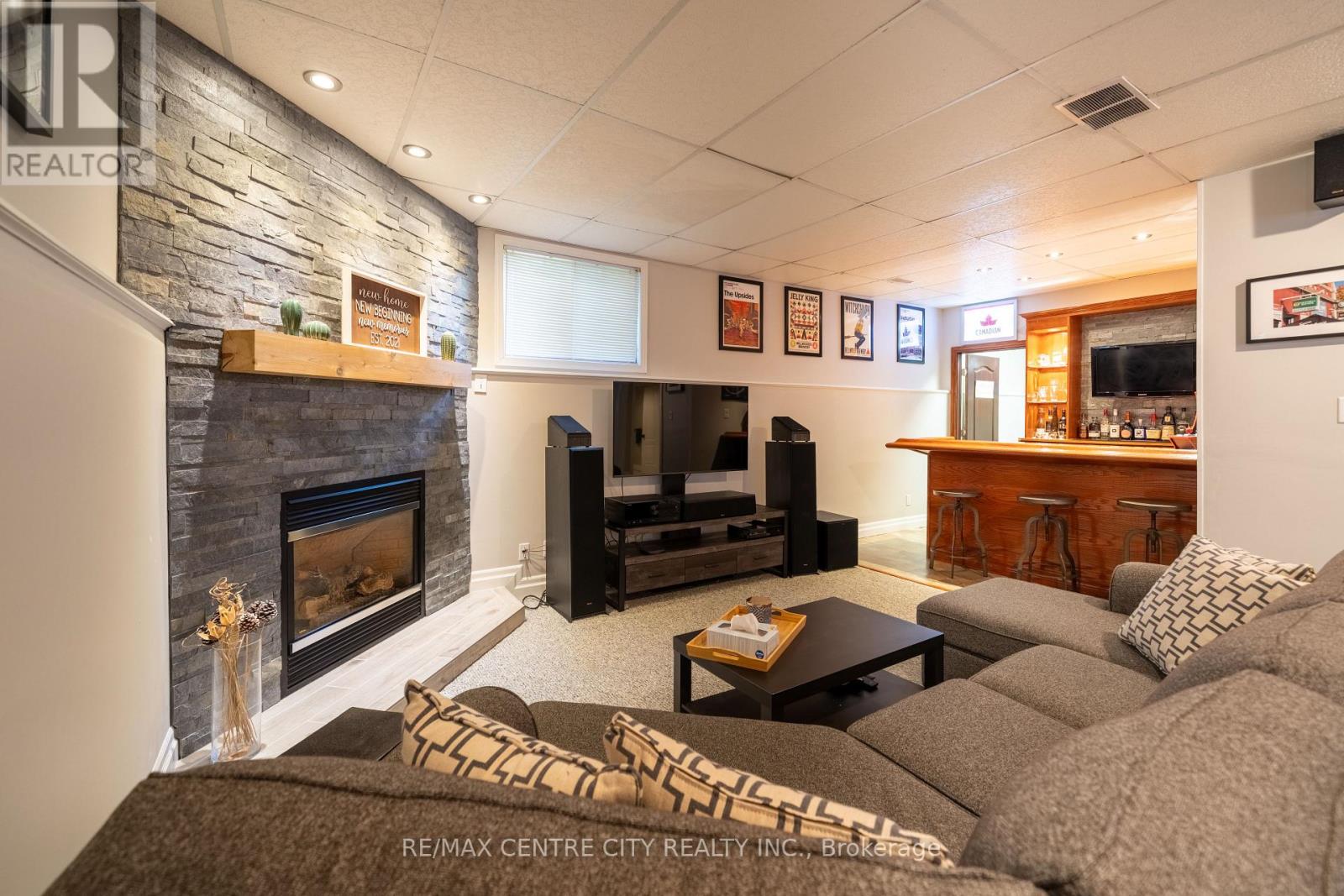 495 Riverview Drive, Strathroy-Caradoc, Ontario  N7G 4B3 - Photo 33 - X12418141
