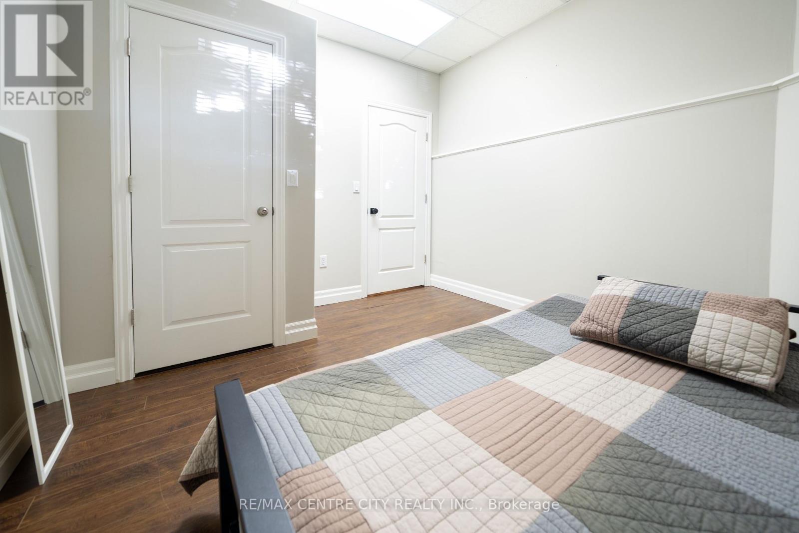 495 Riverview Drive, Strathroy-Caradoc, Ontario  N7G 4B3 - Photo 38 - X12418141