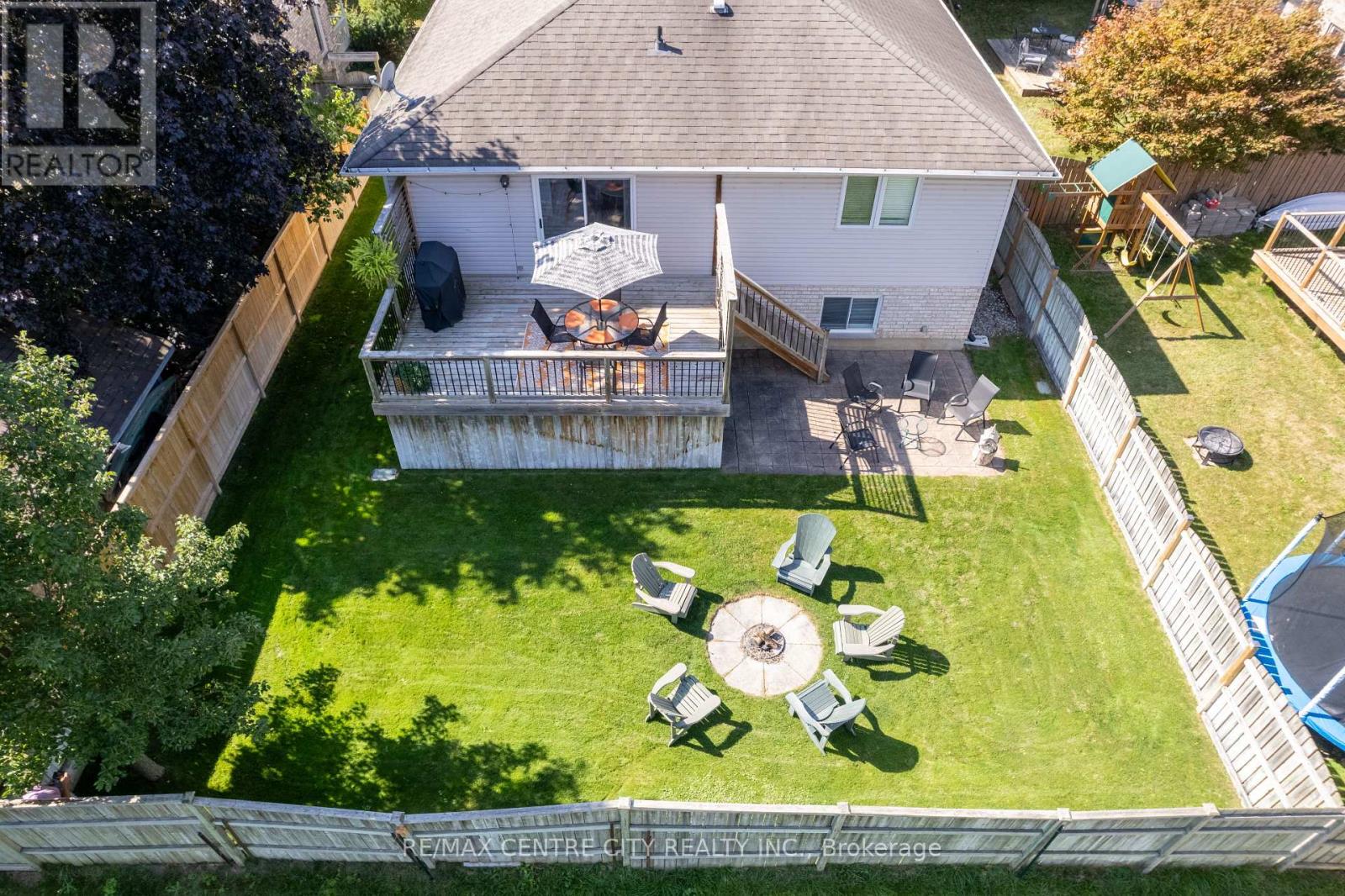 495 Riverview Drive, Strathroy-Caradoc, Ontario  N7G 4B3 - Photo 5 - X12418141