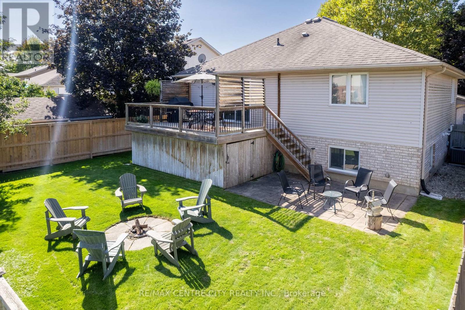 495 Riverview Drive, Strathroy-Caradoc, Ontario  N7G 4B3 - Photo 6 - X12418141