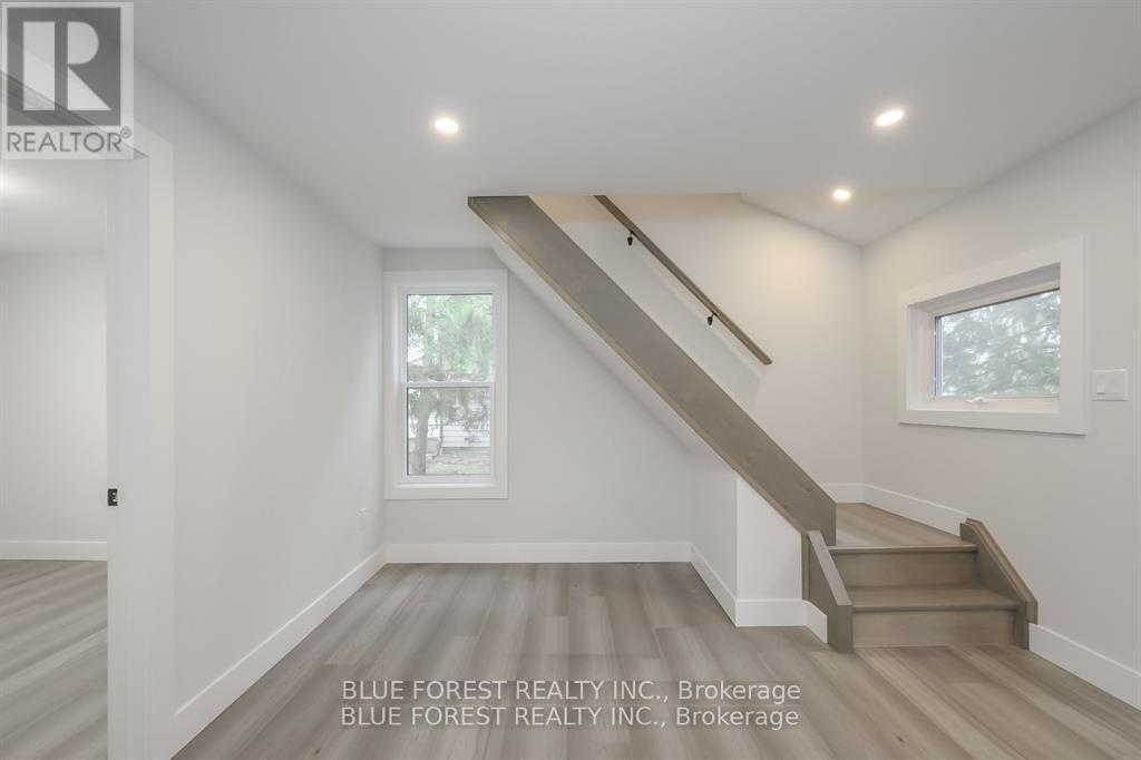 186 Victoria Street, Southwest Middlesex, Ontario  N0L 1M0 - Photo 12 - X12418166