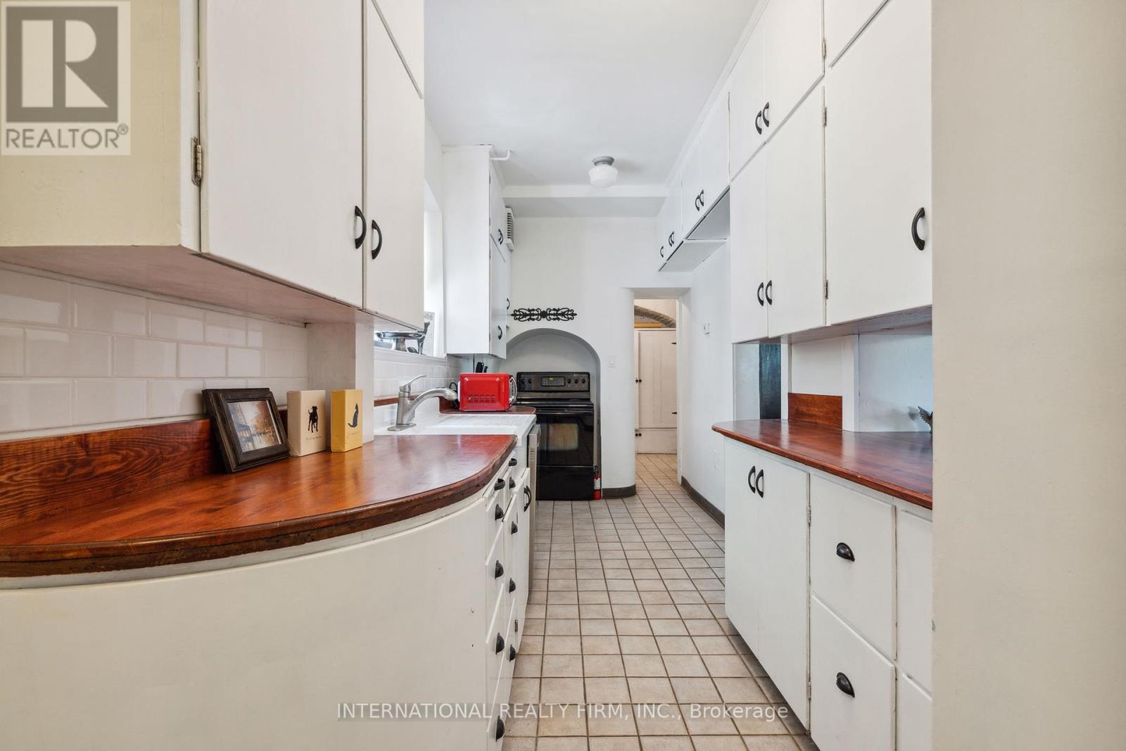 255 Delacourt Road, London North, Ontario  N6G 0H3 - Photo 22 - X12418065