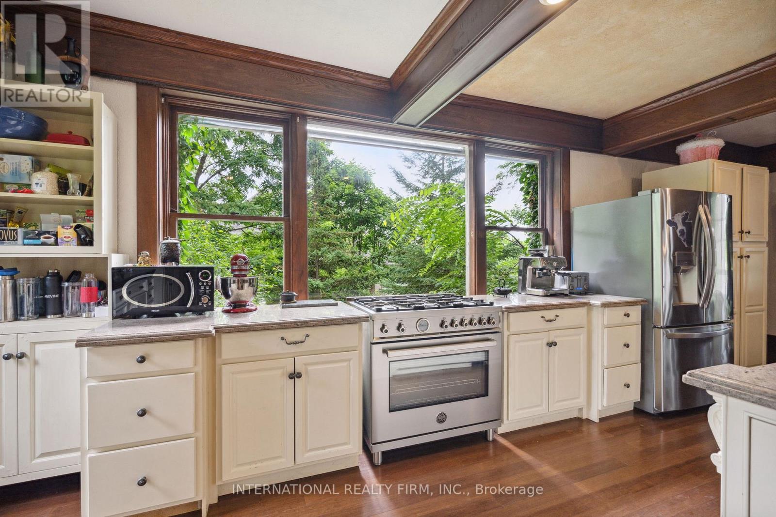 255 Delacourt Road, London North, Ontario  N6G 0H3 - Photo 32 - X12418065