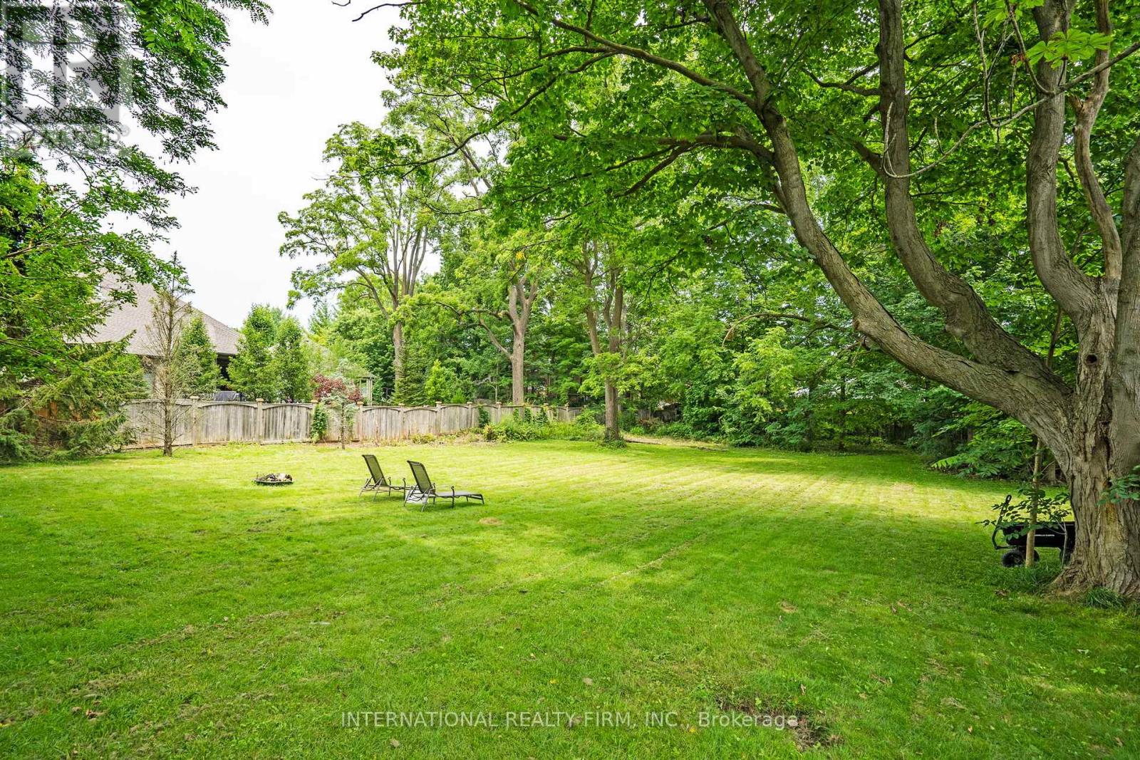 255 Delacourt Road, London North, Ontario  N6G 0H3 - Photo 5 - X12418065
