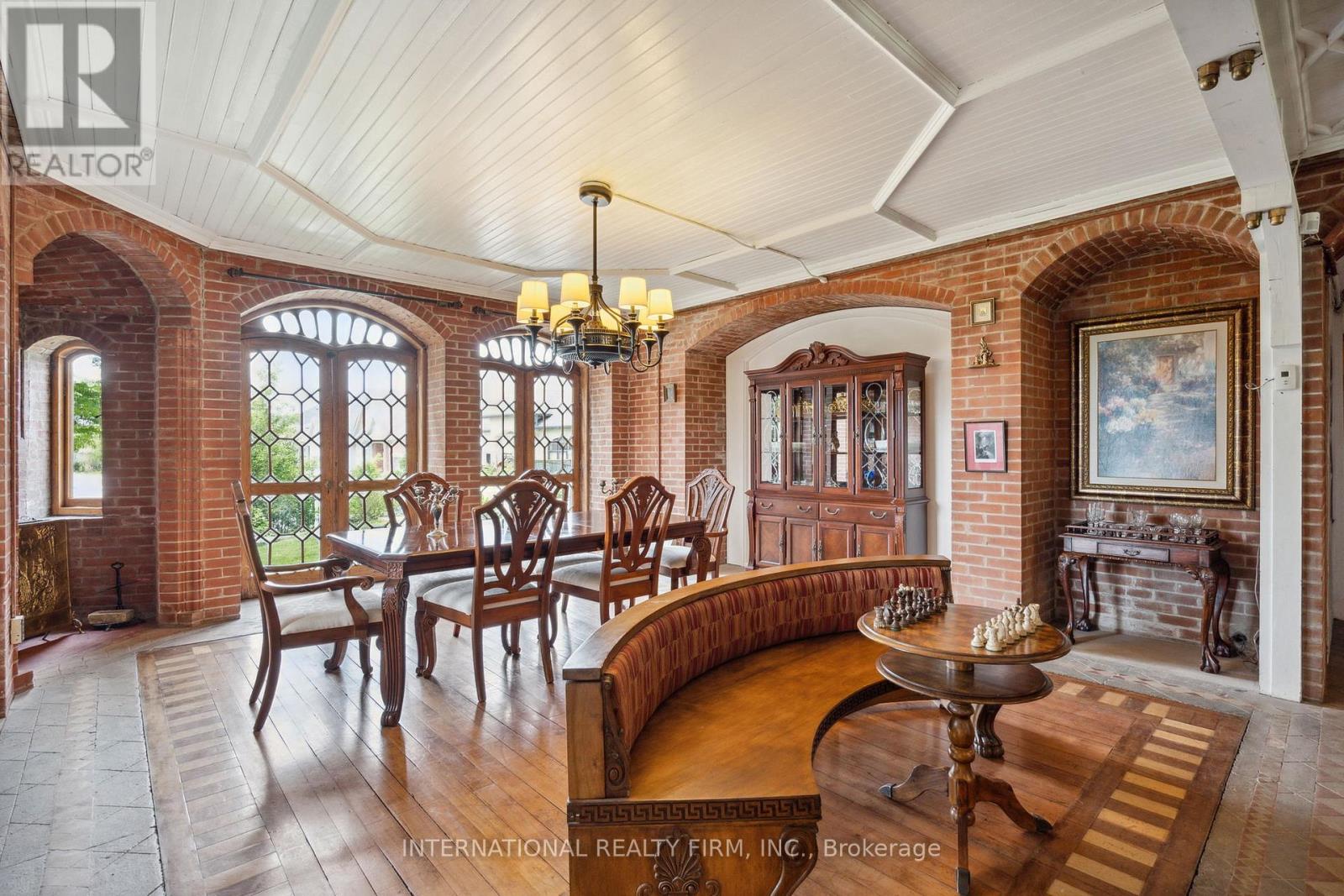255 Delacourt Road, London North, Ontario  N6G 0H3 - Photo 8 - X12418065