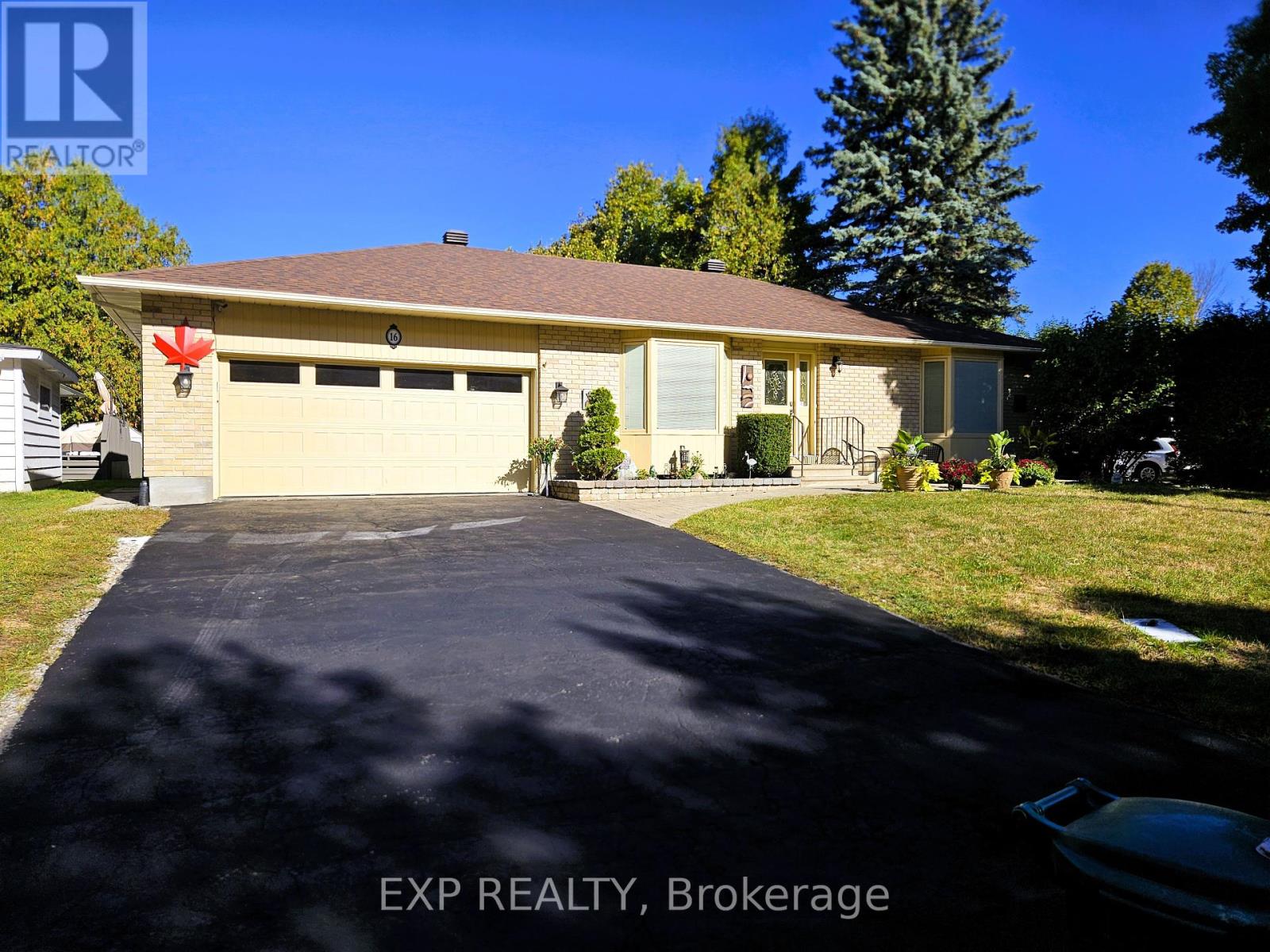 16 EVELYN STREET, Ottawa, Ontario