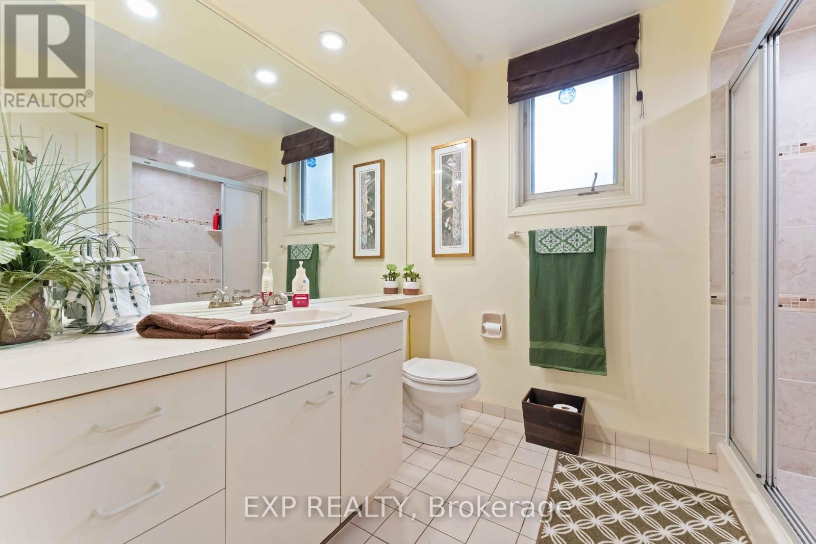 16 Evelyn Street, Ottawa, Ontario  K2S 1M9 - Photo 14 - X12418113